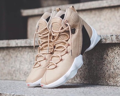 nike lebron james 13 Beige